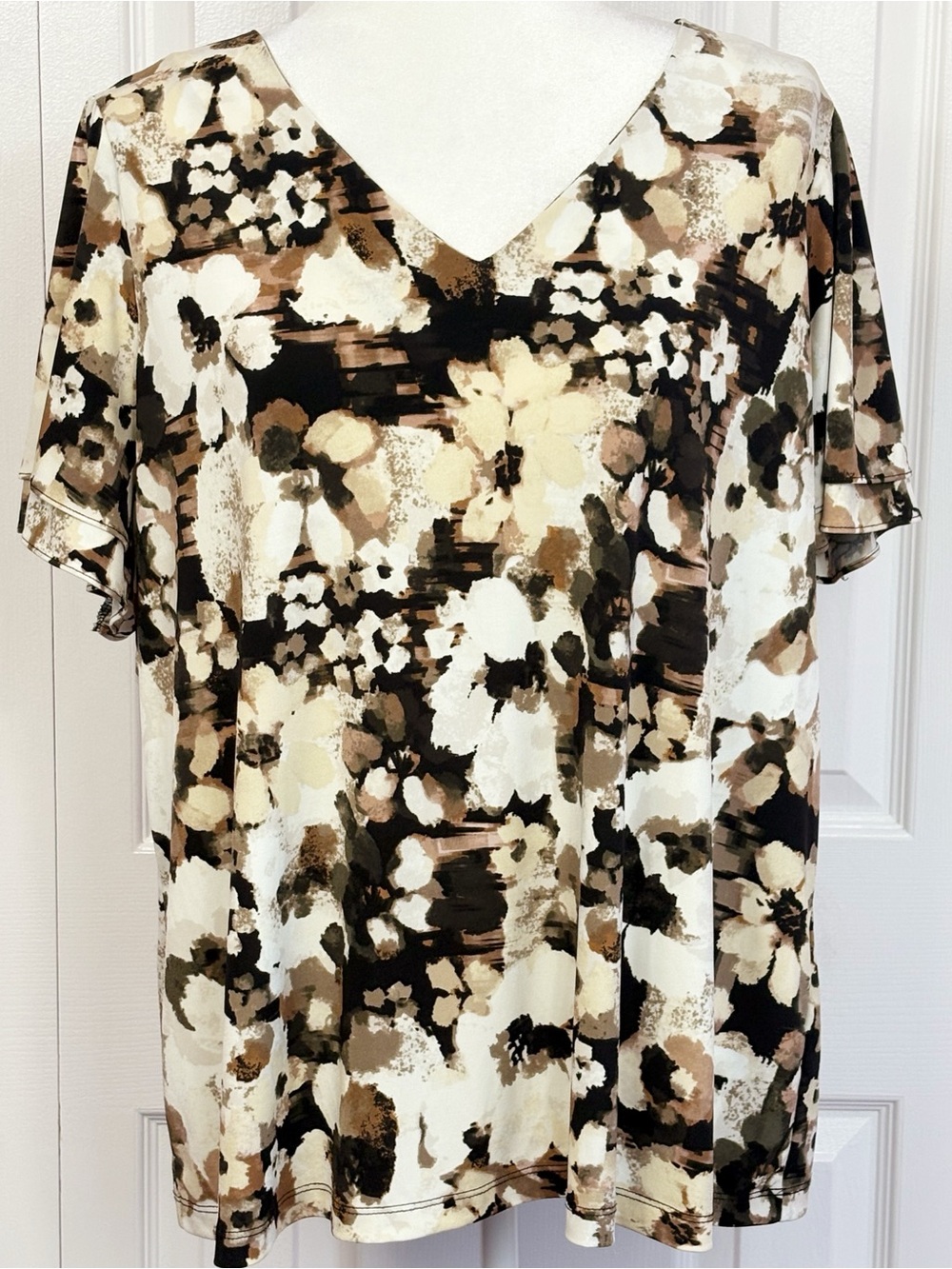 Calvin Klein Cream & Brown Floral V-Neck Tiered Short Sleeve Blouse 1X